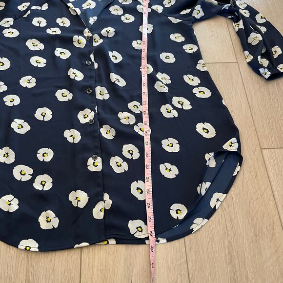 Cabi Women’s Navy Blue Floral Button Down Blouse Sz XS - Picture 7 of 7